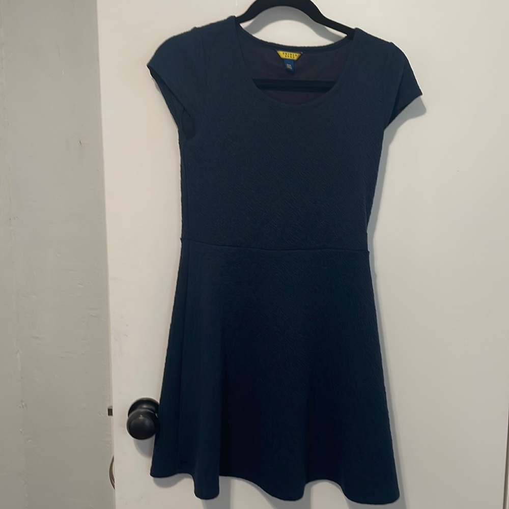 Prince and fox short sleeve dress
